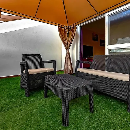 Calle Helsinki Apartman *
